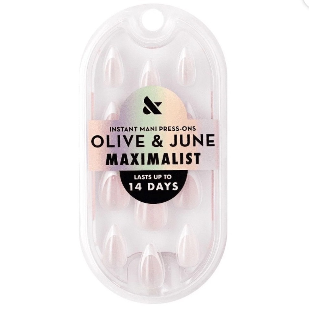 Olive & June Maximalist Instant Mani Press-On Nails Medium Stiletto Sharp French